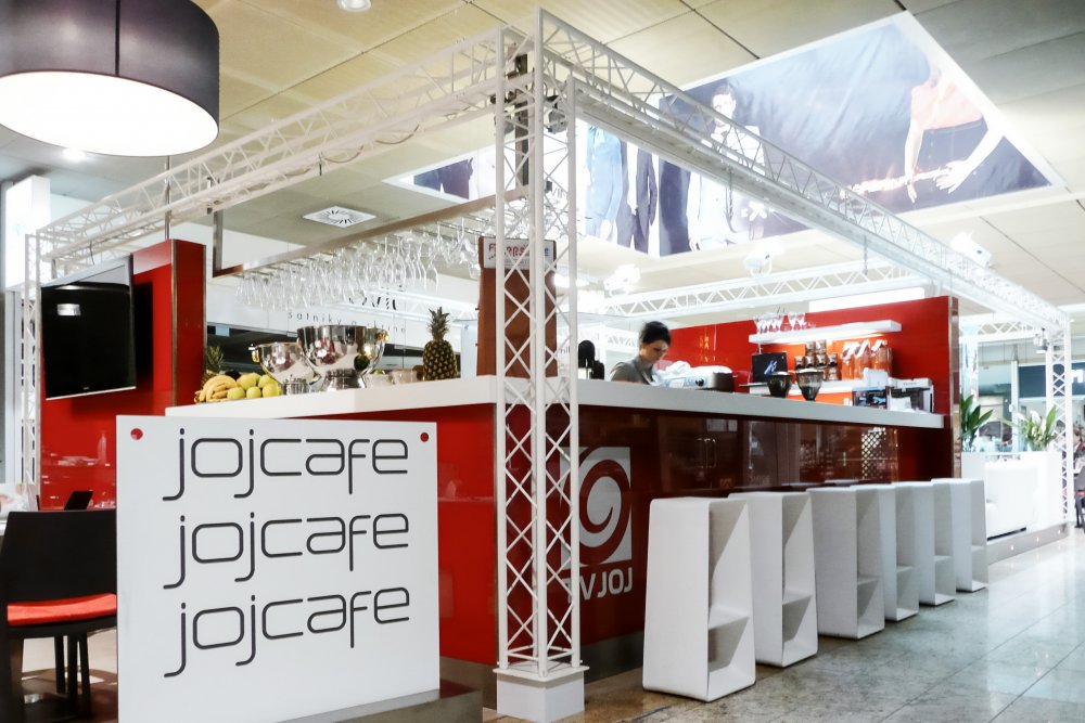 JOJ Cafe Aupark Bratislava 2010